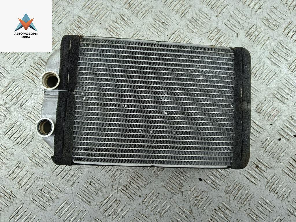 радиатор отопителя (печки) Audi A6 4B/C5 1998, 2.4 л., бензин, МКПП, синий, универсал, 4B1819031 - фото №1