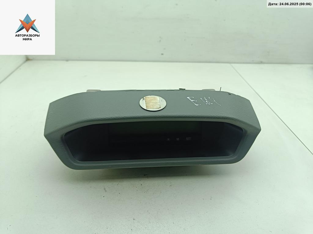 дисплей Mitsubishi Space Runner 2 поколение 2000, 2.4 л., бензин, МКПП, красный, минивэн, MR4899626 - фото №1