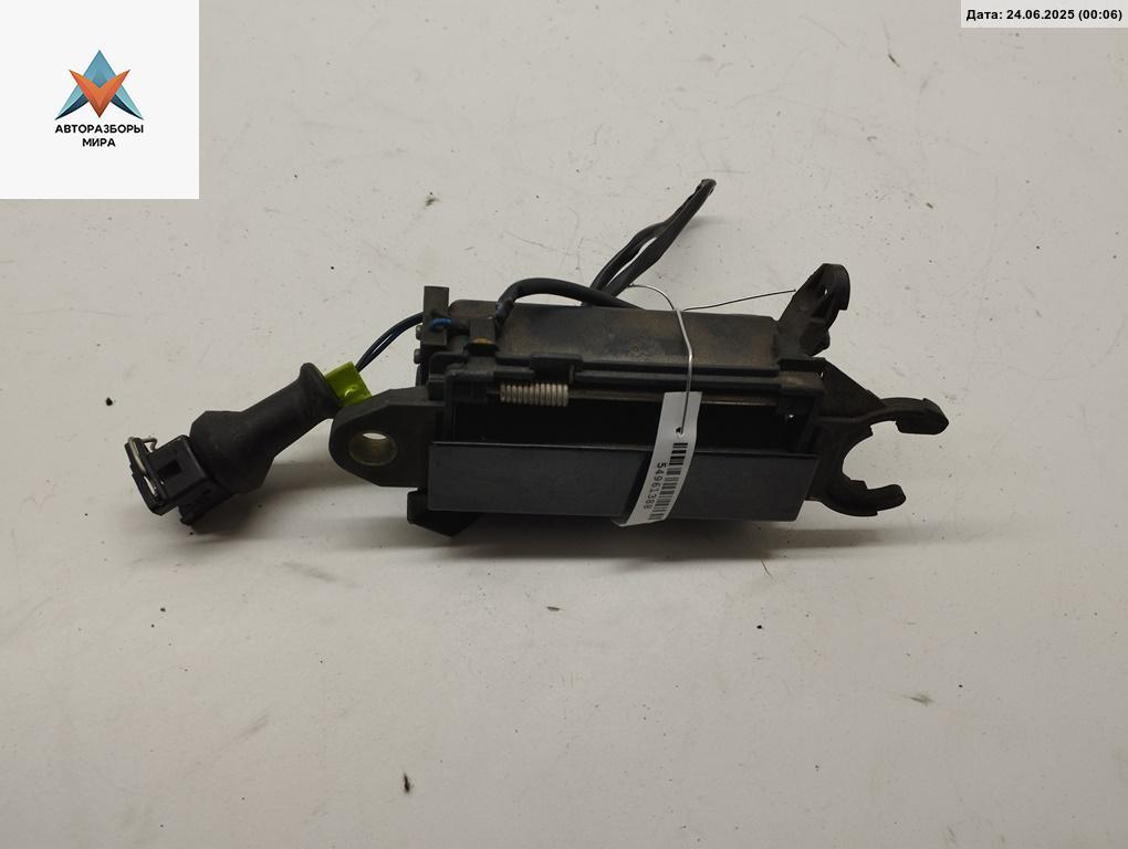 ручка наружная передняя левая Audi A8 D2/4D 1998, 4.2 л., бензин, АКПП, синий, седан, 4A0837205D - фото №1