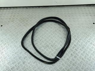Уплотнитель крышки (двери) багажника Mercedes-Benz M-Class ML W164 2006, 4.0 л., дизель, АКПП, чёрный, внедорожник 5 дв.