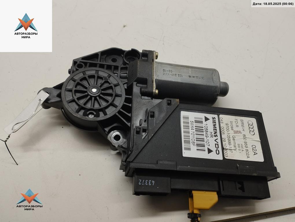 моторчик стеклоподъемника задний правый Audi A4 B6 2003, 2.5 л., дизель, АКПП, синий, универсал, 8E0959802A - фото №1