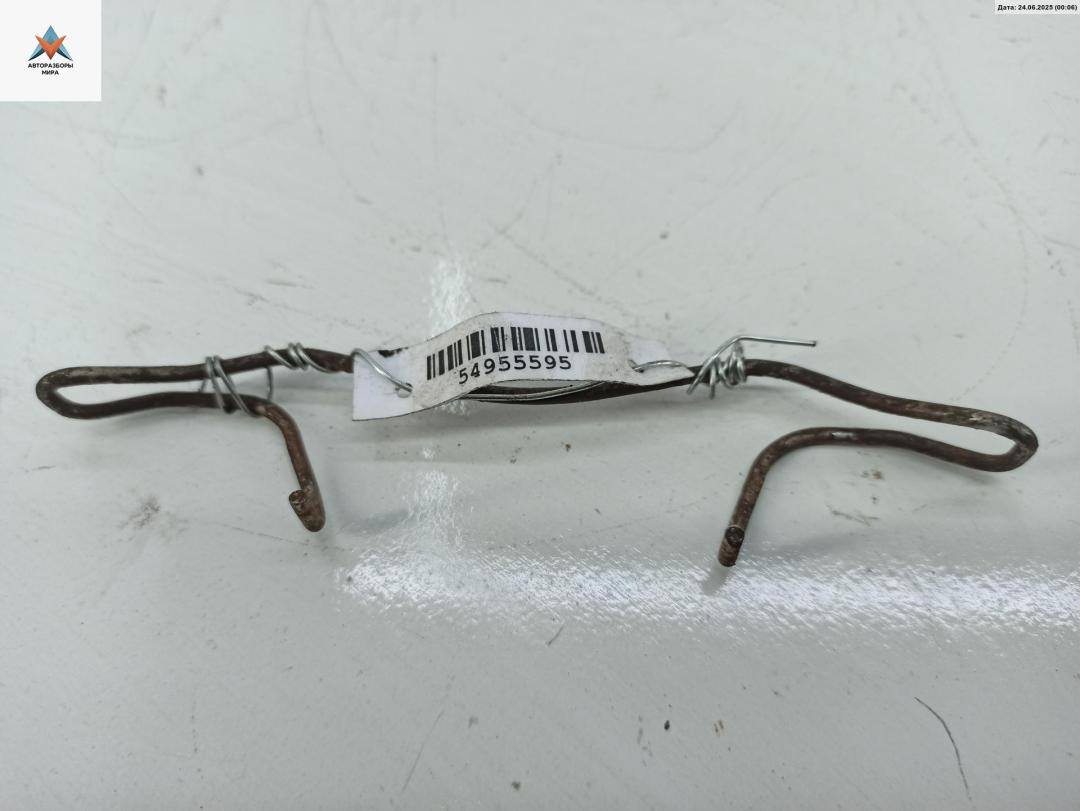 скоба суппорта Audi A6 4B/C5 1998, 2.4 л., бензин, МКПП, синий, универсал - фото №1