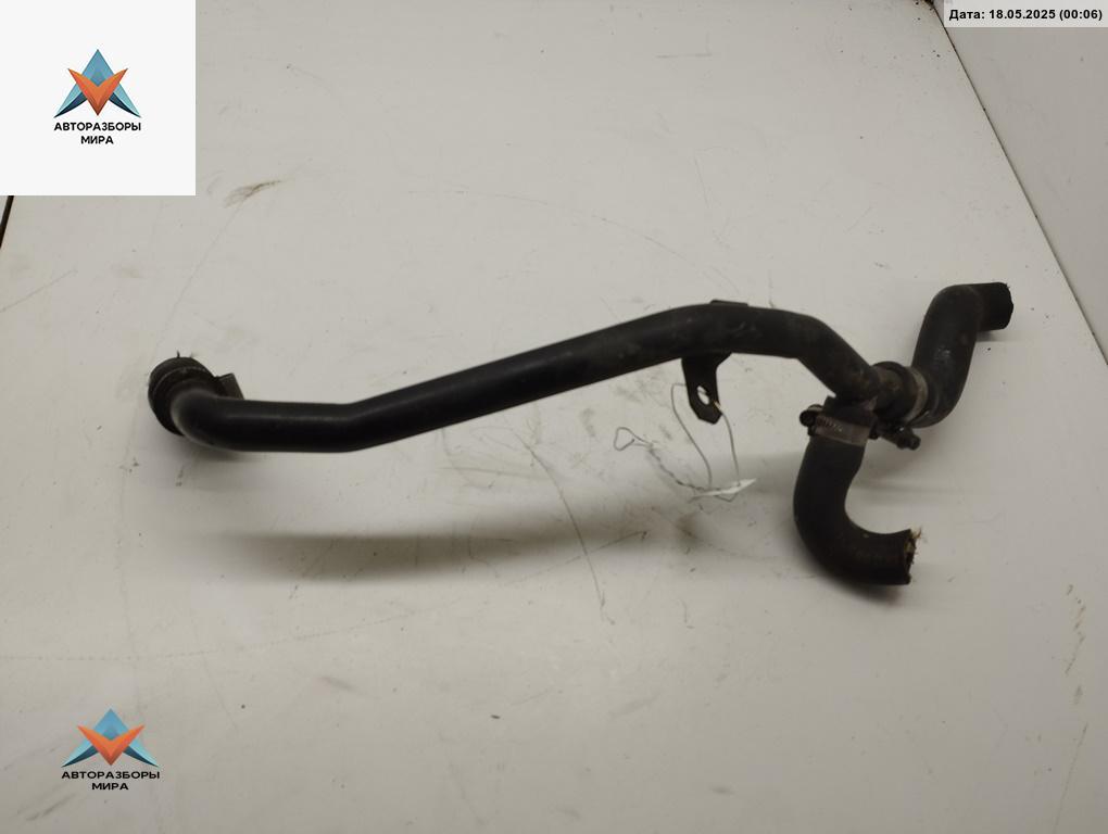 трубка охлаждающей жидкости Audi A4 B5 1995, 1.6 л., бензин, МКПП, 058121065A - фото №1