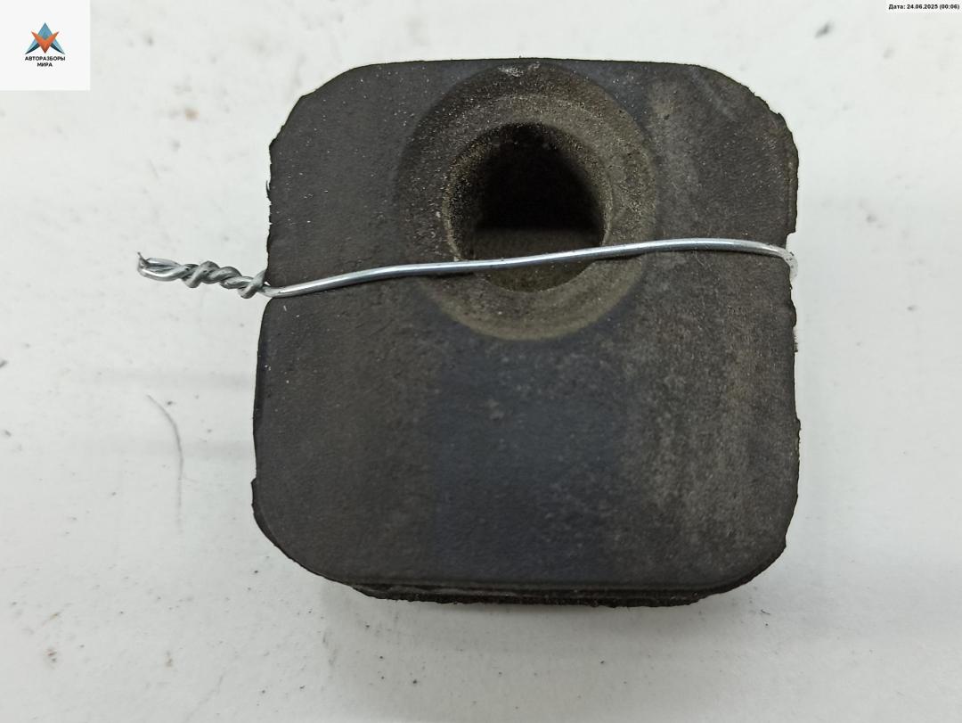 кронштейн радиатора Audi A6 4B/C5 1997, 1.8 л., Ti, бензин, МКПП, серый, седан, 8D0121276 - фото №1