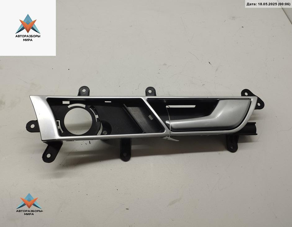 ручка внутренняя передняя правая Audi A6 4F/C6 2004, 3.2 л., бензин, АКПП, чёрный, седан, 4F0837020 - фото №1
