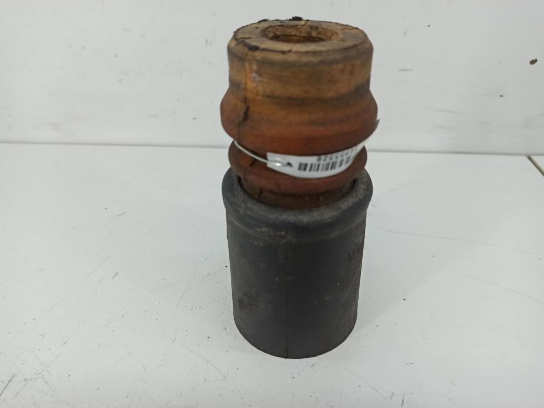 пыльник и отбойник амотртизатора Audi A4 B5 1999, 1.6 л., бензин, МКПП, зелёный, седан, 770056