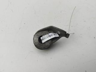 кронштейн радиатора Opel Vectra B 1998, 1.6 л., бензин, МКПП, красный, седан, 90501020