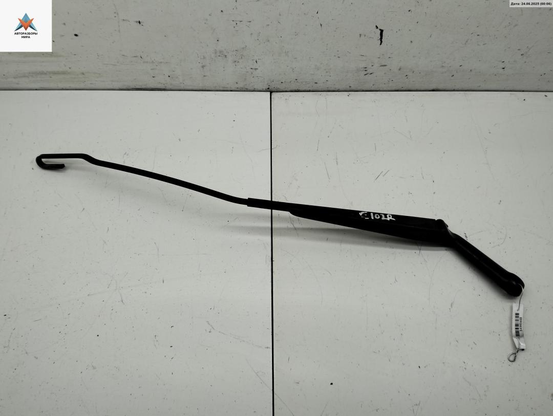 Щеткодержатель (поводок стеклоочистителя) передний SEAT Leon 1 поколение 2000, 1.6 л., бензин, МКПП, синий, хетчбэк 5 дв., 1M1955410D - фото №1