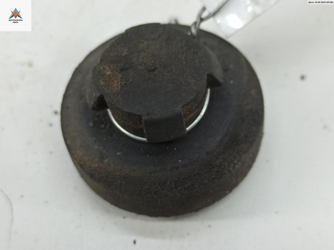 кронштейн радиатора Audi A6 Allroad Quattro C5 2001, 2.5 л., дизель, АКПП, серый, универсал, 8D0121275 - фото №1