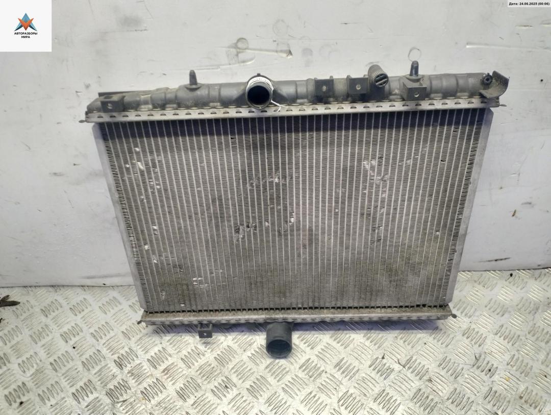 радиатор охлаждения Citroen C5 1 поколение 2003, 1.8 л., бензин, МКПП, синий, хетчбэк 5 дв., 9636170580 - фото №1