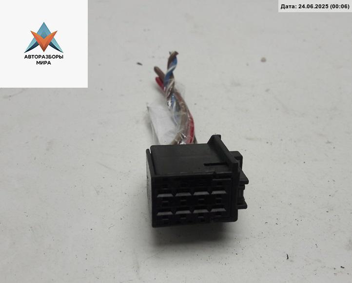 разъем (фишка) проводки Skoda Octavia mk2 (A5 1Z) 2008, 1.9 л., дизель, МКПП, чёрный, хетчбэк 5 дв., 1Z0972724 - фото №1