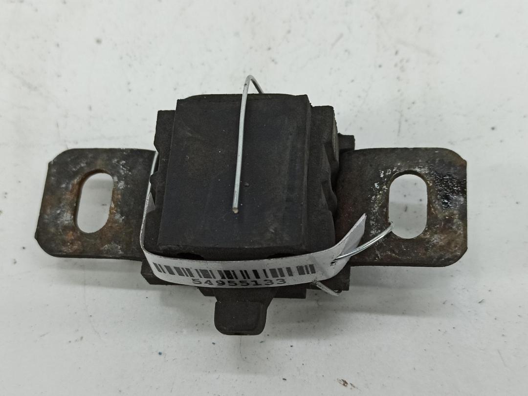 кронштейн радиатора Audi A4 B5 1999, 1.6 л., бензин, МКПП, зелёный, седан, 4D0260427 - фото №1