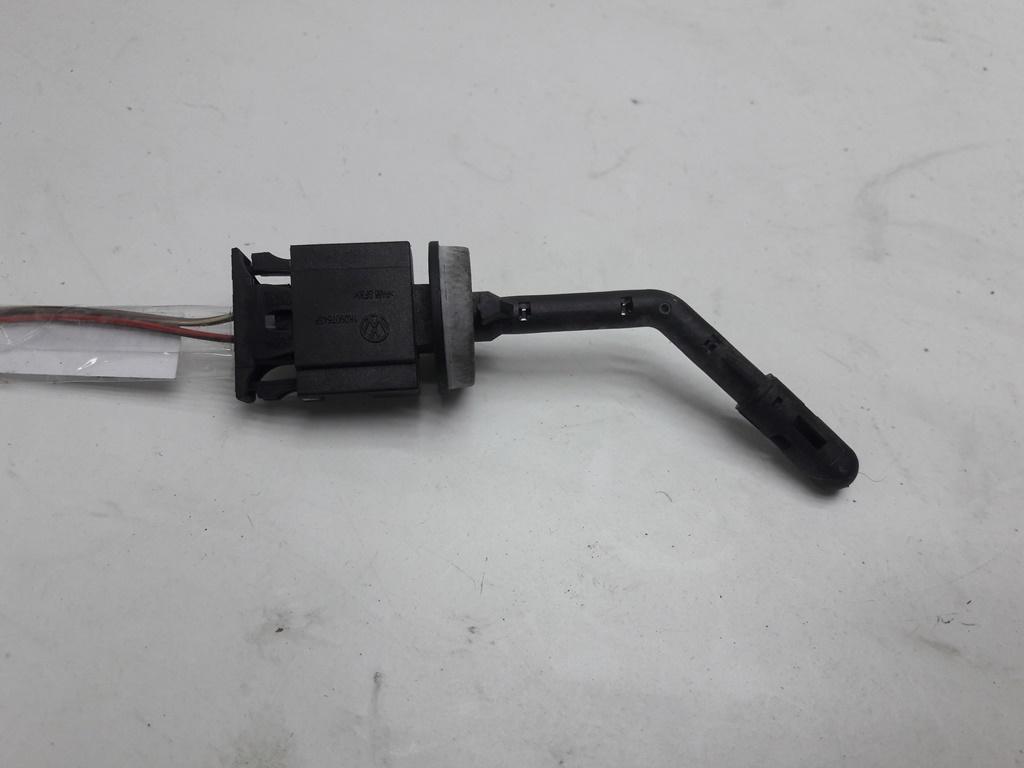 датчик температуры Volkswagen Passat B6 2006, 2.0 л., бензин, АКПП, чёрный, универсал, 103842982