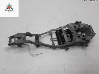 Корпус (держатель) ручки двери задней левой Volkswagen Golf 5 поколение 2006, 2.0 л., дизель, АКПП, красный, хетчбэк 5 дв.