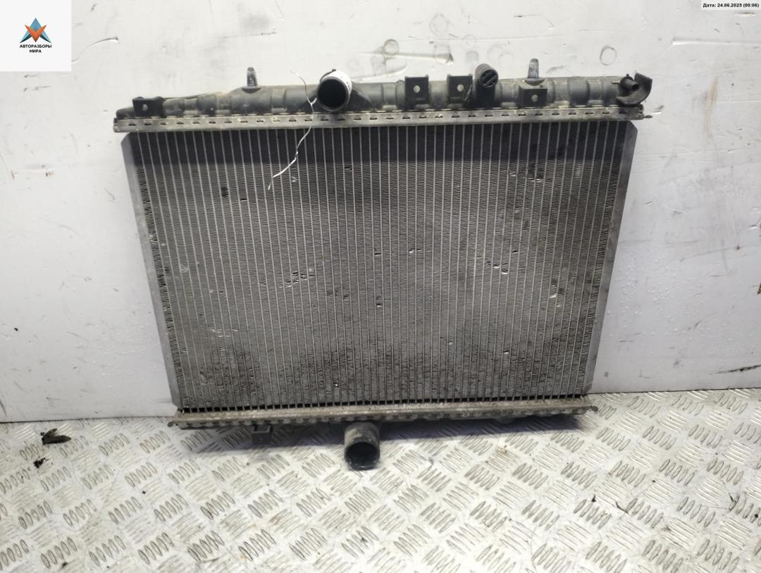 радиатор охлаждения Citroen C5 1 поколение 2003, 1.8 л., бензин, МКПП, серый, хетчбэк 5 дв., 9636170580 - фото №1