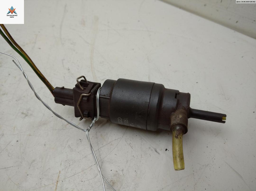 насос (моторчик) омывателя стекла Volkswagen Transporter T4 2000, красный, микроавтобус, 1H5955651 - фото №1