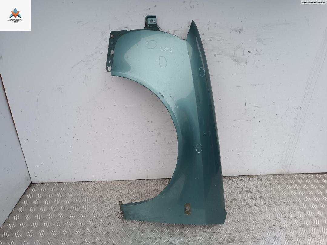 крыло переднее левое Audi A6 4B/C5 1998, 2.4 л., бензин, МКПП, синий, универсал - фото №1