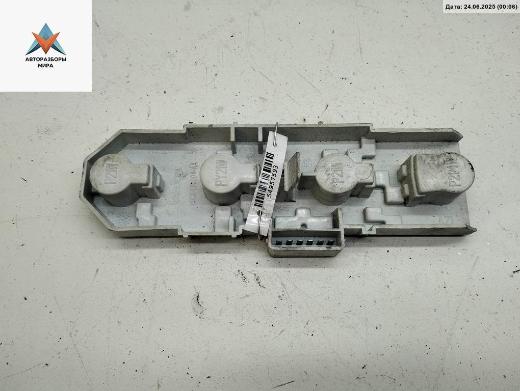 панель заднего левого фонаря Skoda Superb 1 поколение 2002, 1.8 л., бензин, МКПП, зелёный, седан, 3U5945257 - фото №1