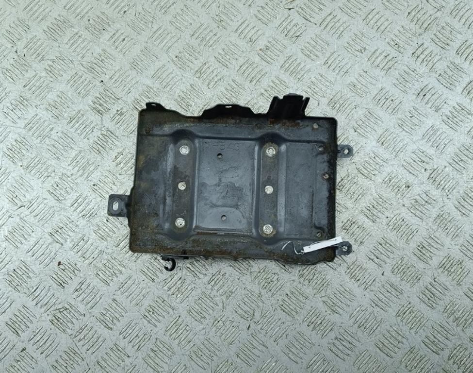полка аккумулятора Suzuki Liana 2003, 1.6 л., бензин, МКПП, серый, хетчбэк 5 дв.