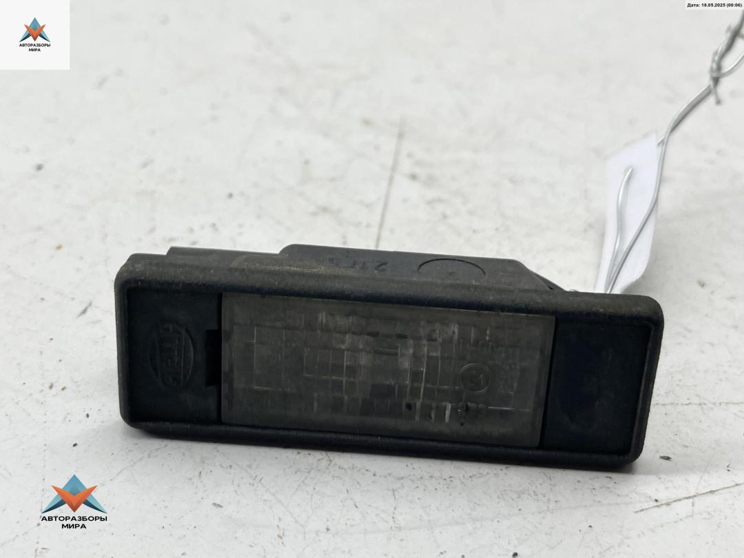 подсветка номера Nissan Primera P12 2005, 2.0 л., бензин, МКПП, серый, универсал, 2KA008224 - фото №1