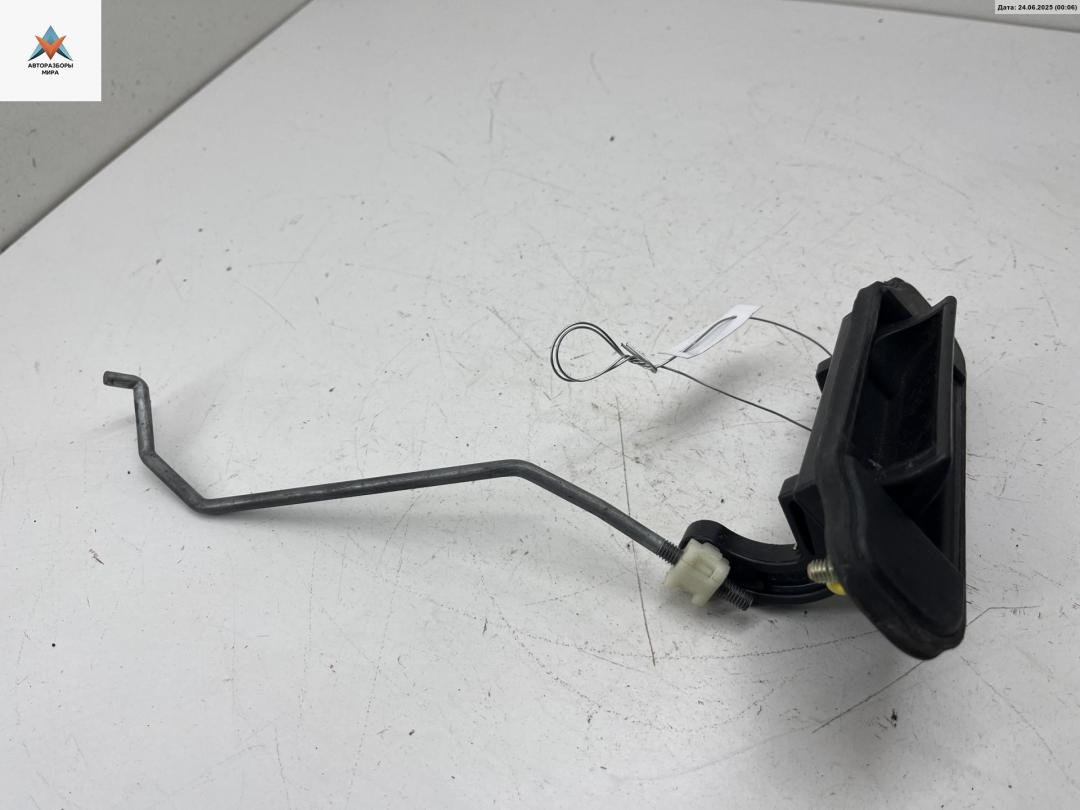 ручка крышки багажника Mazda 323 BJ 1999, зелёный, хетчбэк 5 дв. - фото №1