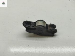 коромысло клапана (рокер) Volkswagen Golf 4 поколение 2004, 1.4 л., бензин, МКПП, чёрный, универсал