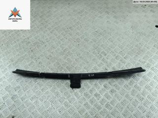 кронштейн заднего бампера Volkswagen Golf 5 поколение 2004, 1.9 л., дизель, МКПП, серый, хетчбэк 5 дв., 1K6807863