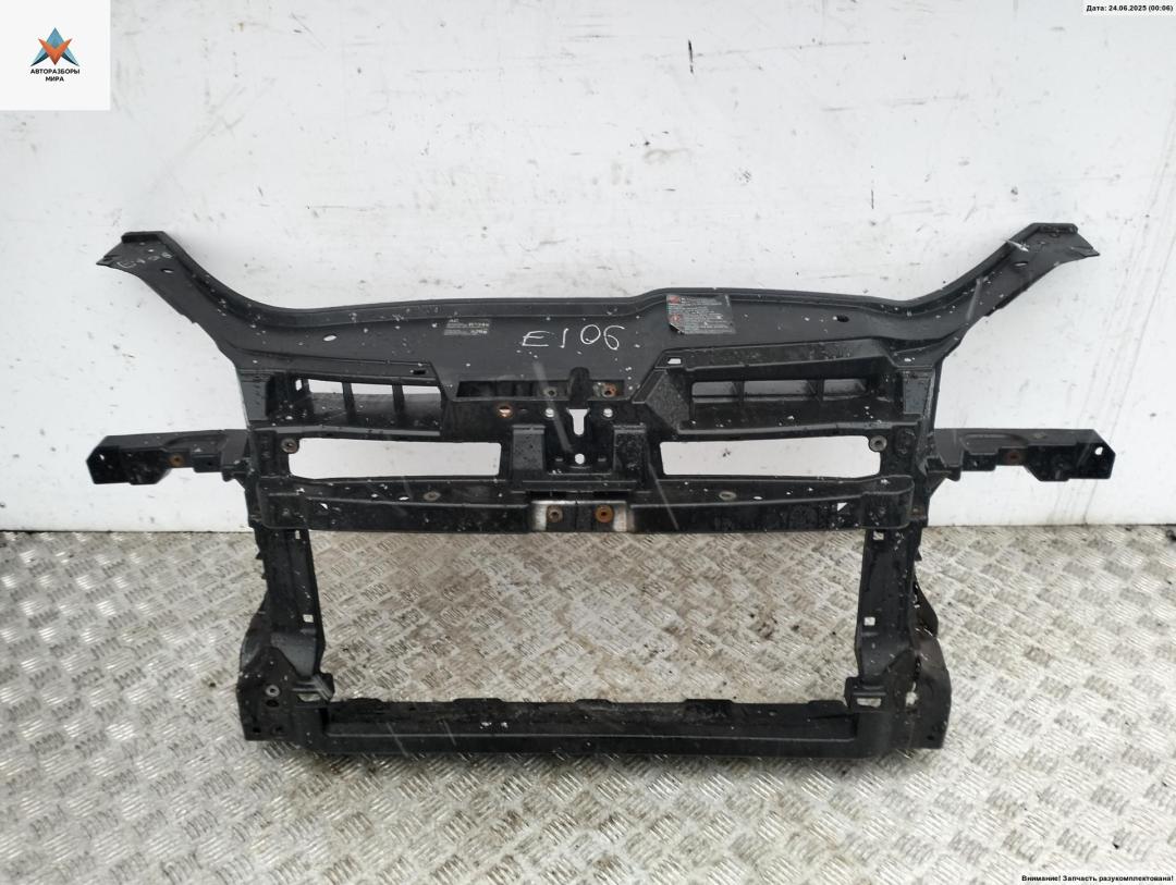 Рамка радиатора Volkswagen Golf 5 поколение 2004, 1.9 л., дизель, МКПП, серый, хетчбэк 5 дв., 1K0805594H - фото №1