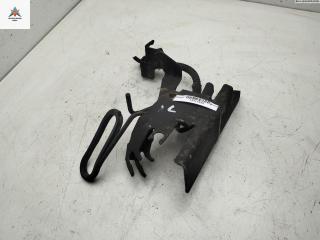 кронштейн (крепление) Citroen C5 1 поколение 2003, 1.8 л., бензин, МКПП, синий, хетчбэк 5 дв.