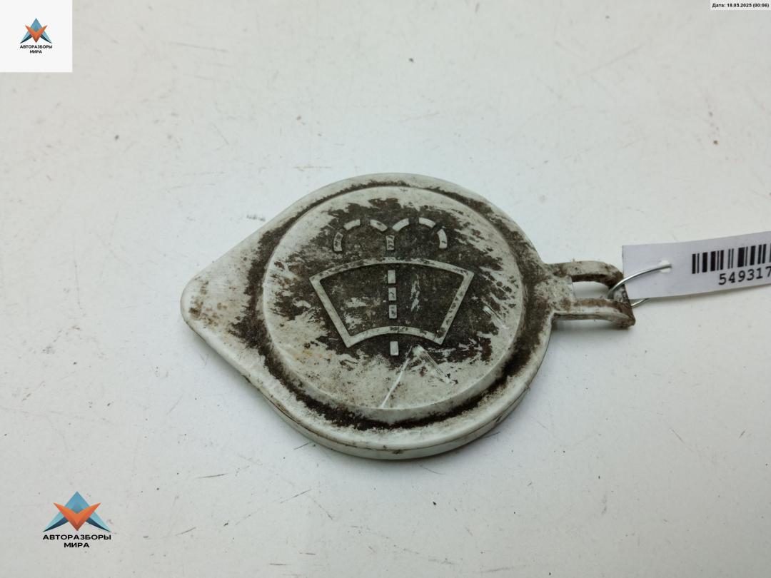 крышка бачка омывателя Mitsubishi Space Runner 2 поколение 2000, 2.4 л., бензин, МКПП, красный, минивэн - фото №1