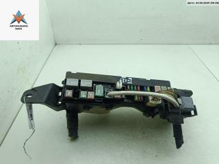 блок предохранителей Toyota Avensis 2 поколение (T250) [рестайлинг] 2006, 2.2 л., дизель, МКПП, серый, универсал