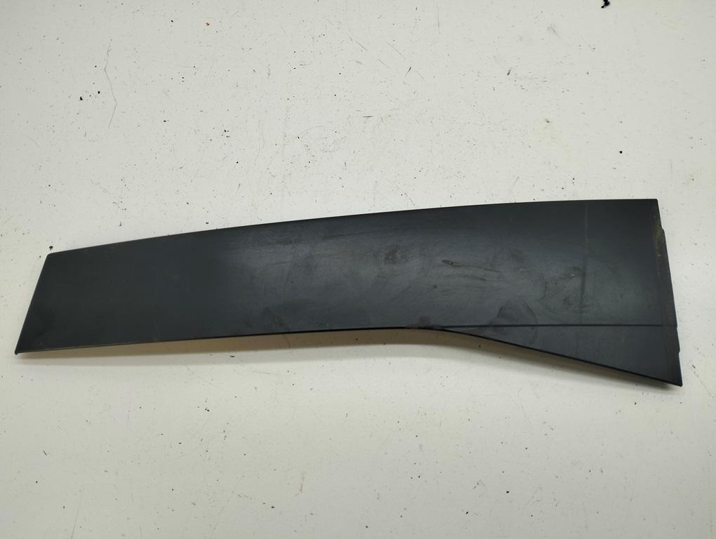 молдинг двери задней левой Volkswagen Passat B6 2006, 2.0 л., дизель, МКПП, чёрный, универсал, 3C9839903B