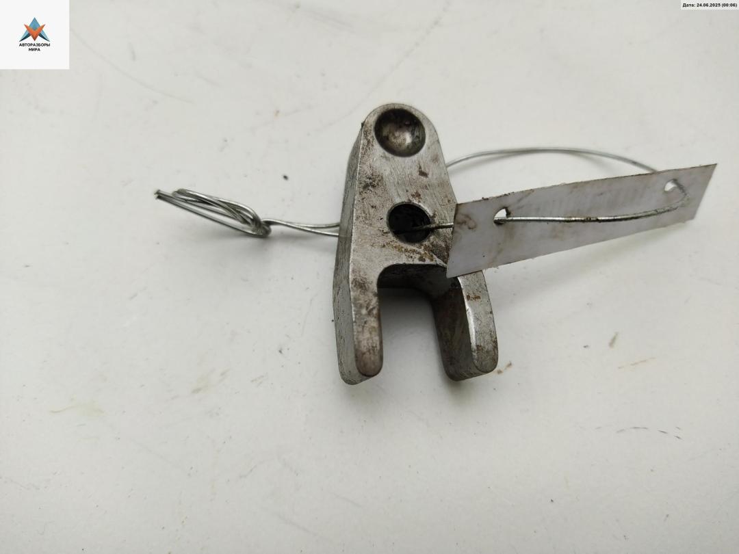 кронштейн (крепление) Mercedes-Benz M-Class ML W164 2006, 4.0 л., дизель, АКПП, чёрный, внедорожник 5 дв. - фото №1