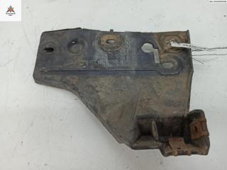 кронштейн переднего бампера Audi A6 Allroad Quattro C5 2001, 2.5 л., дизель, АКПП, серый, универсал, 4Z7807284