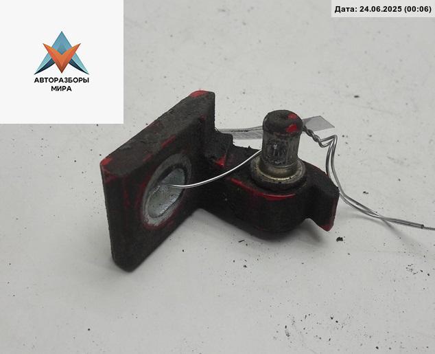 петля двери Volkswagen Golf 3 поколение 1997, красный, хетчбэк 5 дв. - фото №1