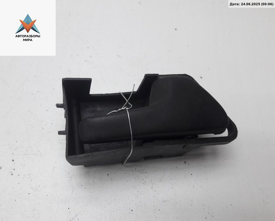 ручка внутренняя передняя правая Volkswagen Golf 3 поколение 1994, 1.6 л., бензин, МКПП, серый, хетчбэк 5 дв., 1H0837142 - фото №1