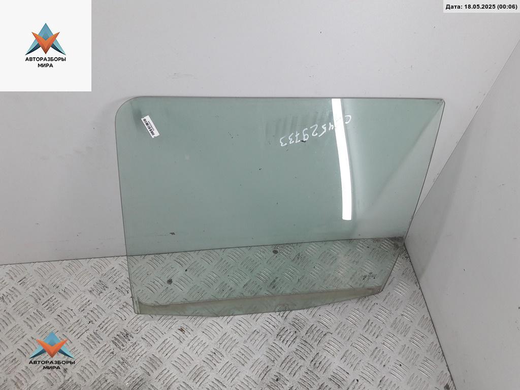 стекло двери задней левой Volkswagen Golf 3 поколение 1994, 1.4 л., бензин, МКПП, синий, хетчбэк 5 дв. - фото №1