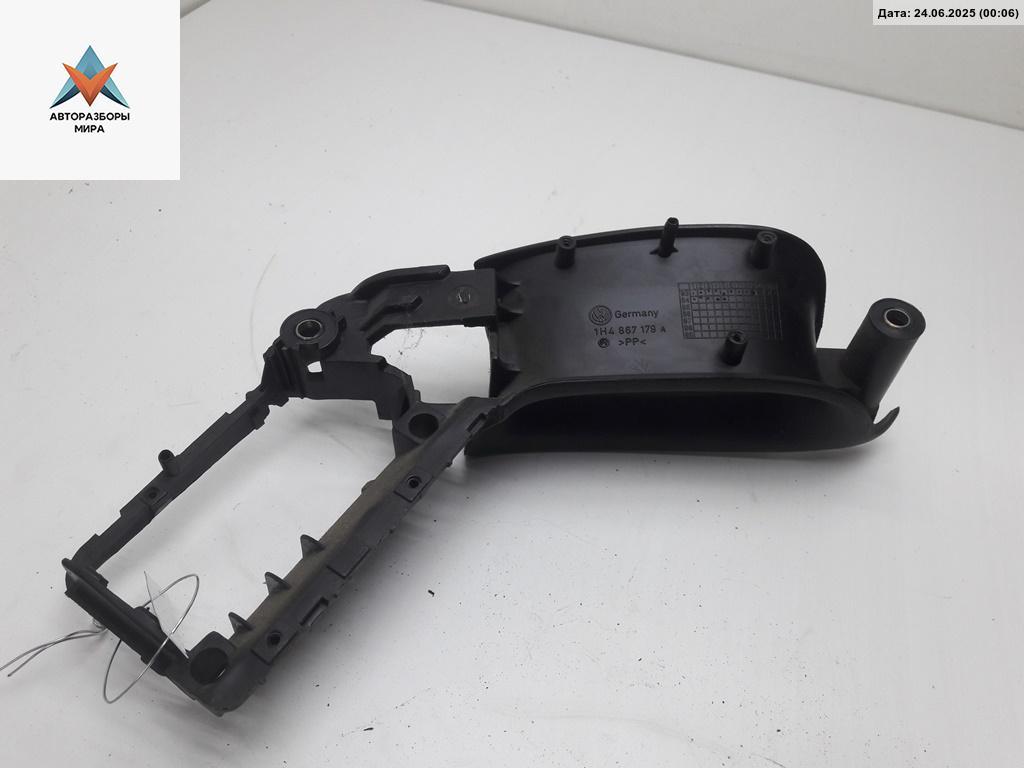 ручка внутренняя задняя левая Volkswagen Golf 3 поколение 1994, 1.4 л., бензин, МКПП, синий, хетчбэк 5 дв., 1H4867179A - фото №1