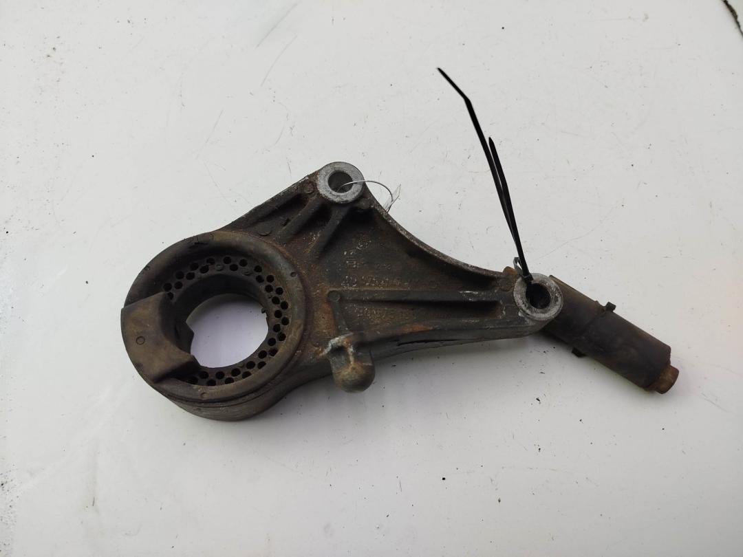 подушка крепления КПП Opel Astra G 2003, 1.7 л., дизель, МКПП, чёрный, универсал, 90576047