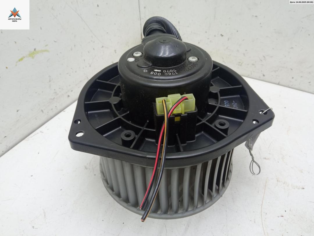 моторчик печки Subaru Forester 3 поколение (SH) 2010, 2.0 л., дизель, МКПП, чёрный, внедорожник 5 дв., 5027261760, 8940007070 - фото №1