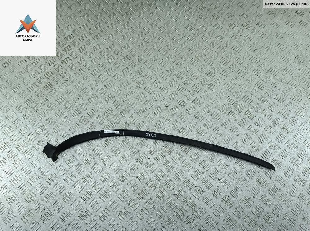 молдинг лобового стекла SEAT Leon 1 поколение 2000, 1.6 л., бензин, МКПП, синий, хетчбэк 5 дв. - фото №1