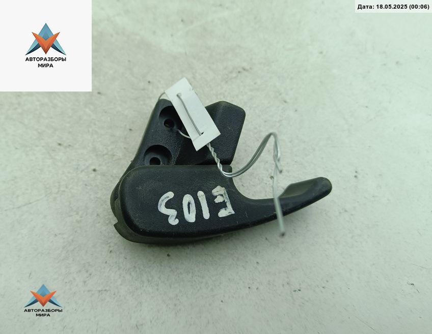 ручка открывания капота Skoda Octavia mk1 (A4 1U) 1998, 1.6 л., бензин, МКПП, красный, хетчбэк 5 дв., 1H0823533 - фото №1