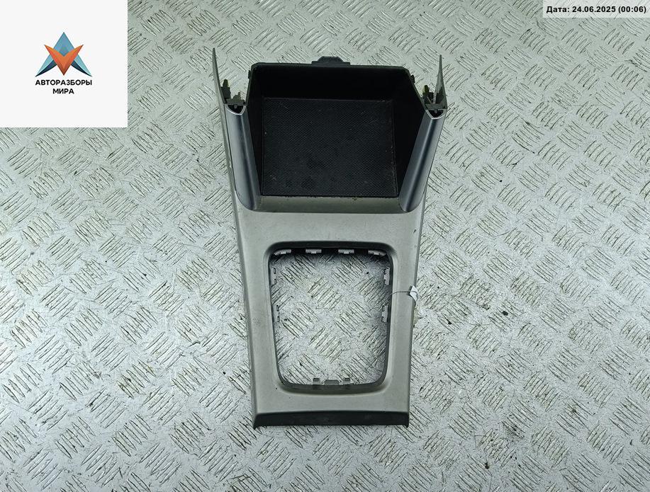 консоль салона (центральная часть) Subaru Forester 3 поколение (SH) 2010, 2.0 л., дизель, МКПП, чёрный, внедорожник 5 дв., 92122SC030 - фото №1