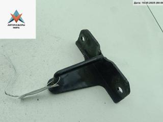 замок капота Subaru Forester 3 поколение (SH) 2010, 2.0 л., дизель, МКПП, чёрный, внедорожник 5 дв.