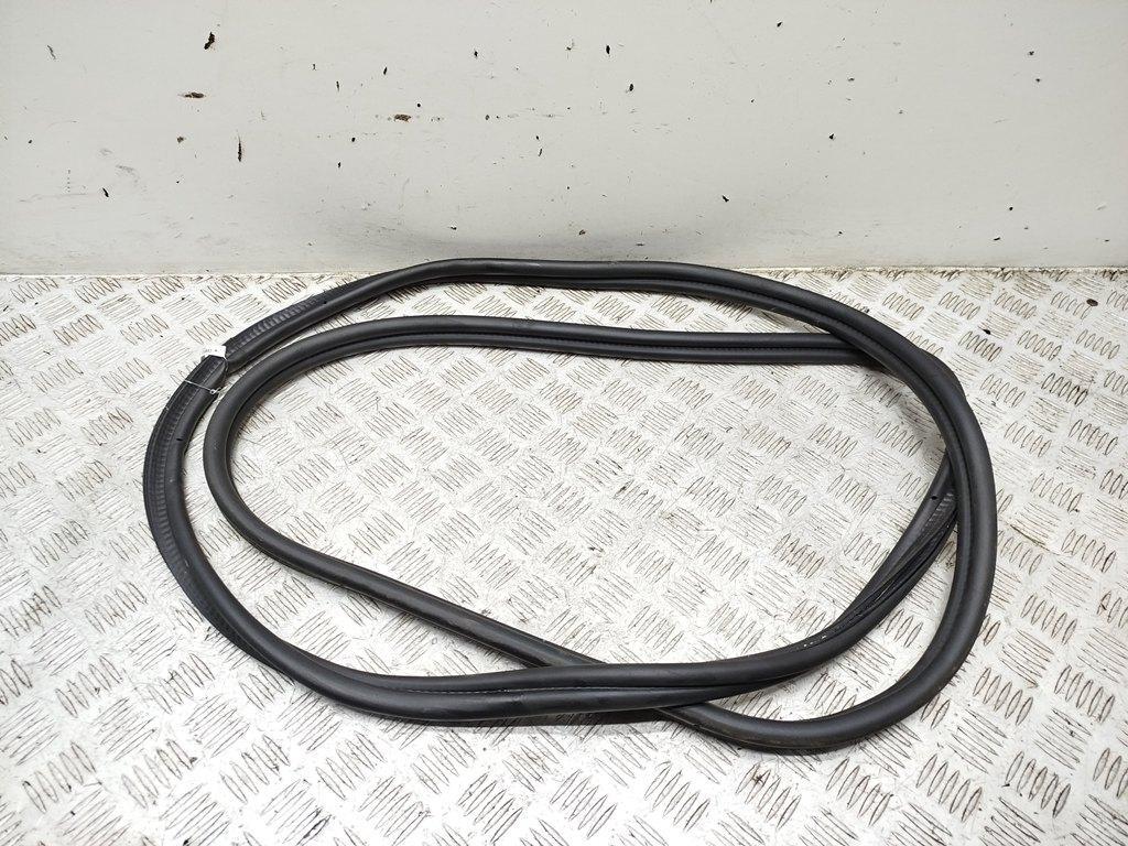 Уплотнитель крышки (двери) багажника BMW 7 F01/F02 2012, 3.0 л., гибрид, АКПП, серый, седан, 7184108