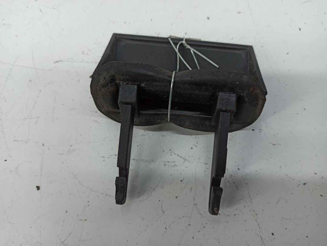 ручка крышки багажника Audi A6 C5 1997, серый, седан, 4B0827777A