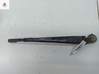 Щеткодержатель (поводок стеклоочистителя) задний Audi A6 4B/C5 1998, 2.4 л., бензин, МКПП, синий, универсал, 8D9955407A