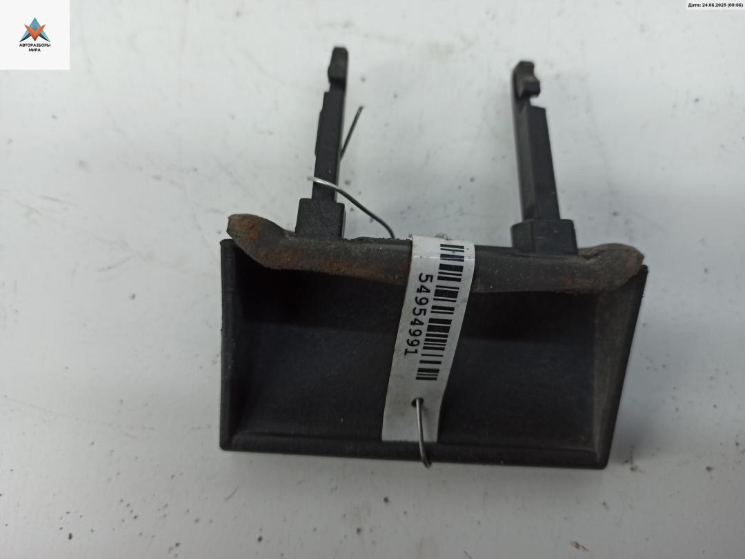 ручка крышки багажника Audi A6 4B/C5 1997, серый, седан, 4B0827778A - фото №1