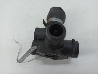 фланец (тройник) системы охлаждения Audi 80 B3 1990, 1.8 л., бензин, МКПП, красный, седан
