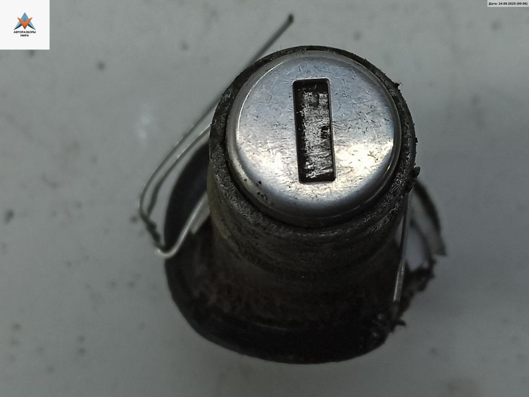 Личинка замка багажника Audi A6 4B/C5 1997, 1.8 л., Ti, бензин, МКПП, серый, седан, 107827573 - фото №1